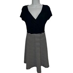 Gilli Black White V-Neck Faux Wrap Striped Fit & Flare Knee-Length Dress M
